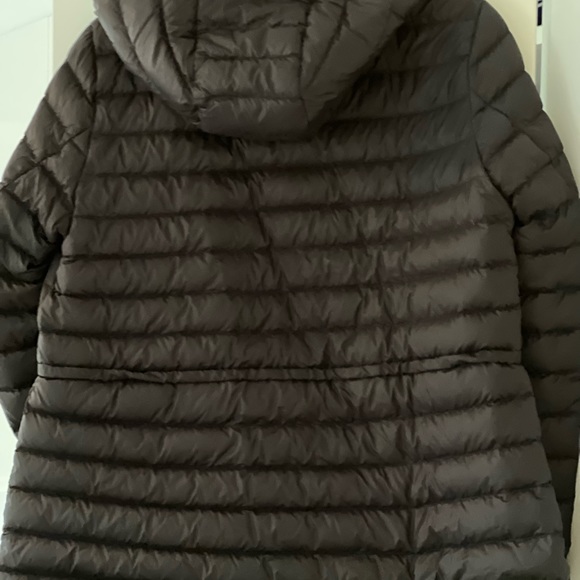Moncler Raie short down jacket. - Picture 4 of 15